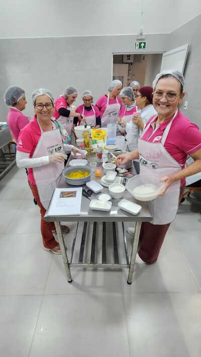 Núcleo Feminino Coprossel realiza curso de produção artesanal de alimentos